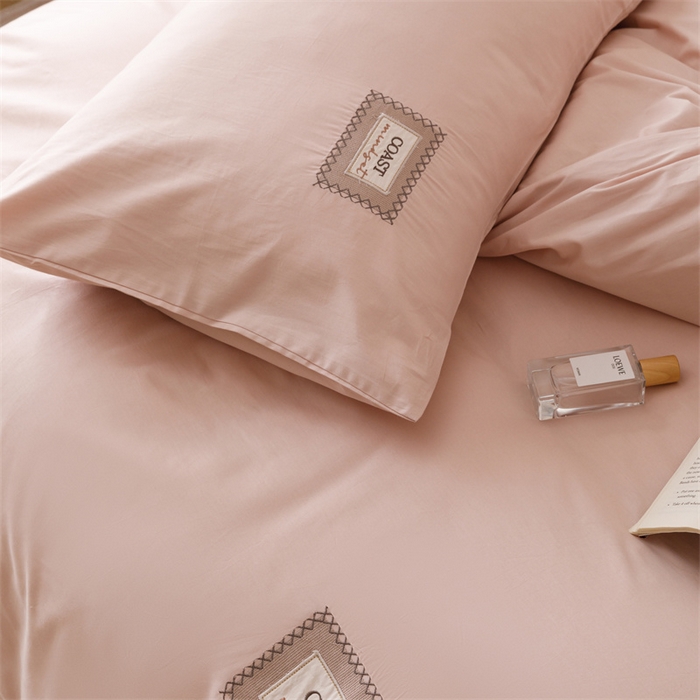 91家纺网 家纺一手货源 找家纺 艾莱家纺 2025新款A类精梳贴布纯棉刺绣花四件套-星澜 星澜-蜜糖粉