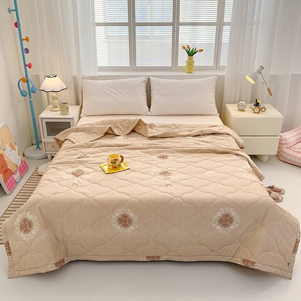 91家纺网 家纺一手货源 找家纺 悦织湾2025新款芦荟棉亲肤绒夏被钻石绒超声波夏凉被批发福利赠品礼品被 清雅