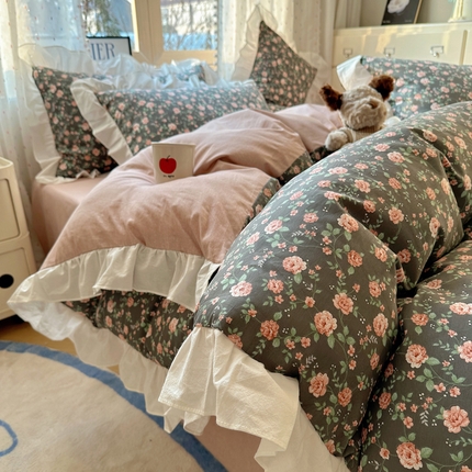 91家纺网 家纺一手货源 找家纺 2025春夏新款全棉纯棉碎花花边13372四件套 梵花里