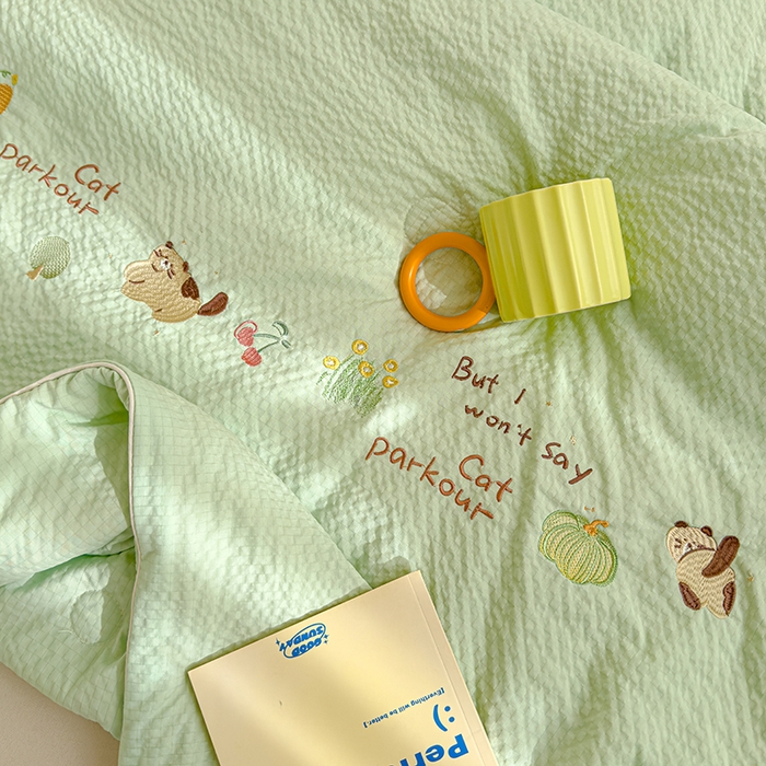 91家纺网 家纺一手货源 找家纺 睡棉坊 2025新款A类泡泡棉夏被韩版原创设计刺绣款空调被夏凉被 水绿色