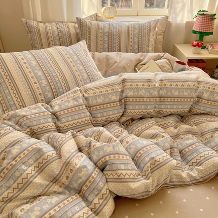 91家纺网 家纺一手货源 找家纺 桃喜 2025新款春夏全棉卡通系列13372四件套 费尔岛蓝