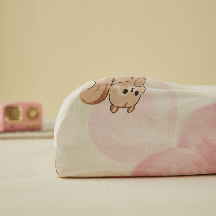 91家纺网 家纺一手货源 找家纺 翎盈家纺 2025新款纯棉小清新乳胶枕专用枕套 蜜桃松鼠