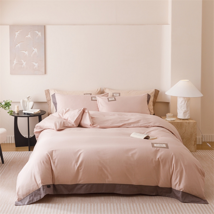 91家纺网 家纺一手货源 找家纺 艾莱家纺 2025新款A类精梳贴布纯棉刺绣花四件套-星澜 星澜-蜜糖粉