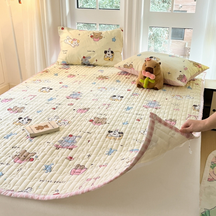 91家纺网 家纺一手货源 找家纺 Sweet dreams甜梦 2025新款全棉卡通小清新棉垫子床垫旅行垫 动物派对