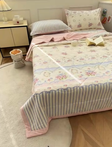 91家纺网 家纺一手货源 找家纺 棉造家居 2025新款春夏全棉纯棉印花夏被夏凉被空调被 芳菲羽