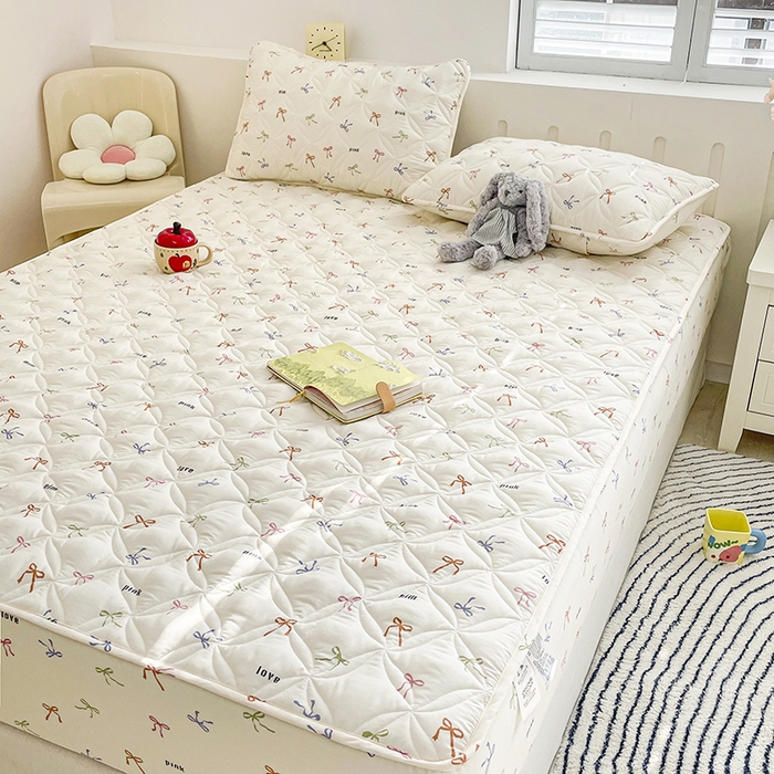 91家纺网 家纺一手货源 找家纺 豪选家纺 2025春夏四季新款新品有氧双层纱印花夹棉床笠床护罩床垫保护套 彩色蝴蝶结