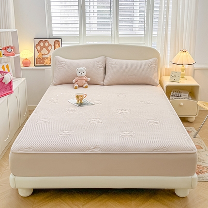 91家纺网 家纺一手货源 找家纺 喜居 2025新款幸运多-夹棉床笠系列 幸运多-奶咖