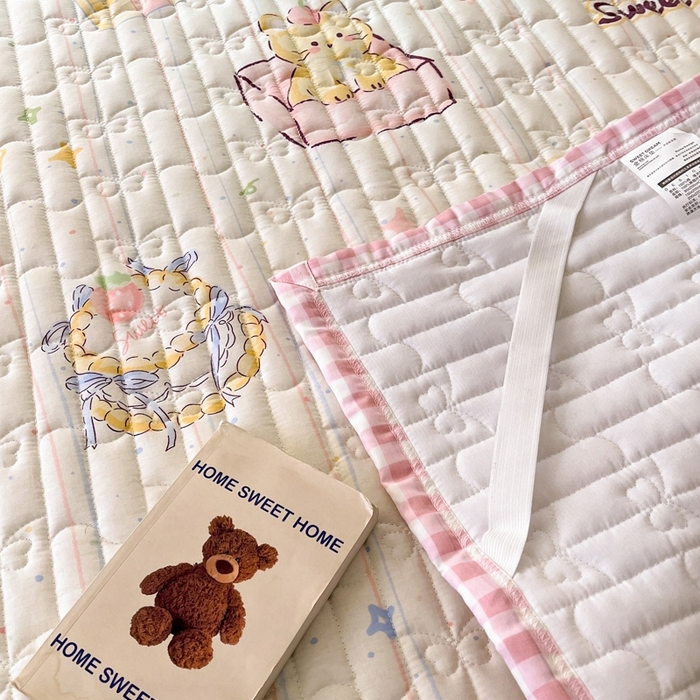 91家纺网 家纺一手货源 找家纺 Sweet dreams甜梦 2025新款全棉卡通小清新棉垫子床垫旅行垫 花花小猫