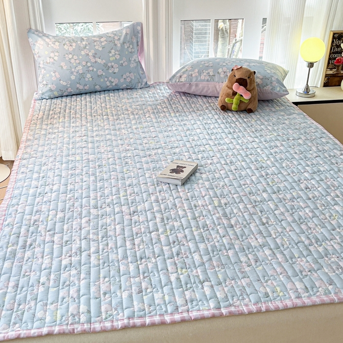 91家纺网 家纺一手货源 找家纺 Sweet dreams甜梦 2025新款全棉卡通小清新棉垫子床垫旅行垫 蓝色花语