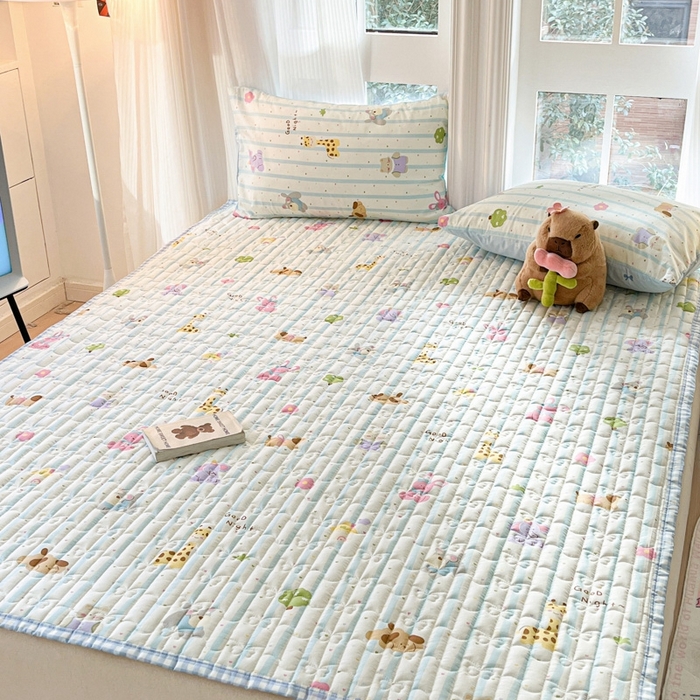 91家纺网 家纺一手货源 找家纺 Sweet dreams甜梦 2025新款全棉卡通小清新棉垫子床垫旅行垫 奇趣动物园