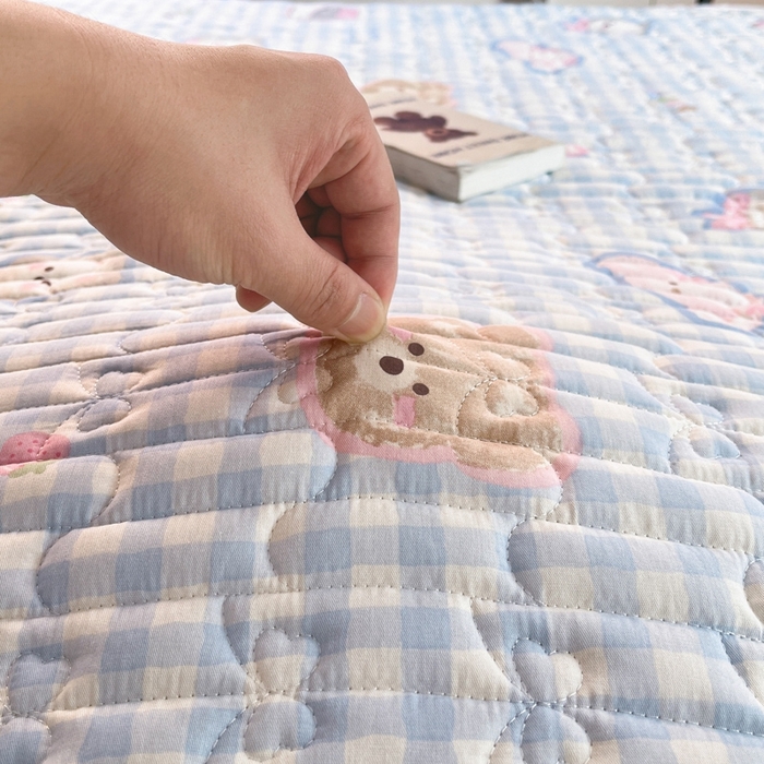 91家纺网 家纺一手货源 找家纺 Sweet dreams甜梦 2025新款全棉卡通小清新棉垫子床垫旅行垫 格子狗狗