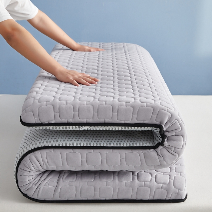 91家纺网 家纺一手货源 找家纺 祁恋婷家居 2025新款A类牛奶丝棉花抗压床垫【床垫遮盖物】 单边四菱格灰