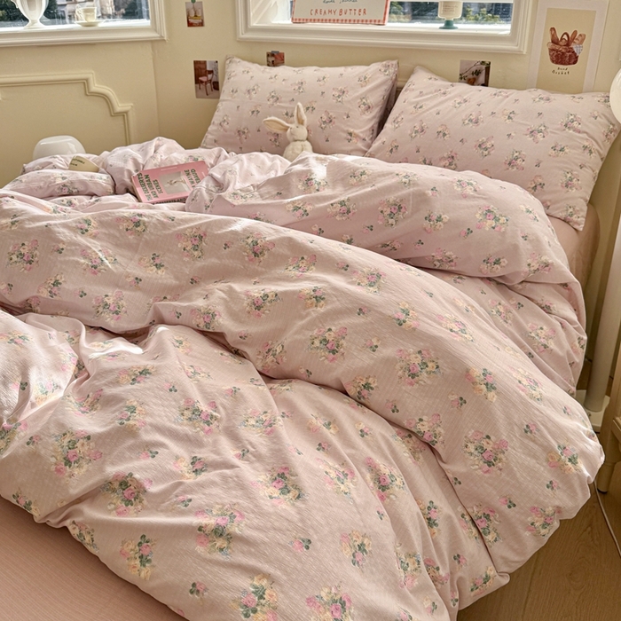 91家纺网 家纺一手货源 找家纺 罗亿家纺 2025新款云感提花双层纱裸睡四件套 奶油味的暗恋