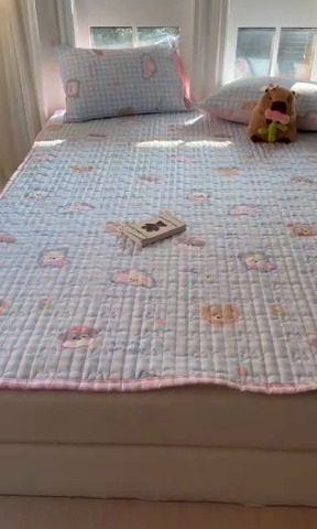 91家纺网 家纺一手货源 找家纺 Sweet dreams甜梦 2025新款全棉卡通小清新棉垫子床垫旅行垫 格子狗狗