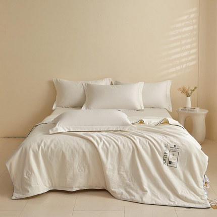 91家纺网 家纺一手货源 找家纺 （总）莱登卡奴 25新款全棉A类水洗棉提花烫画20%大豆被夏被