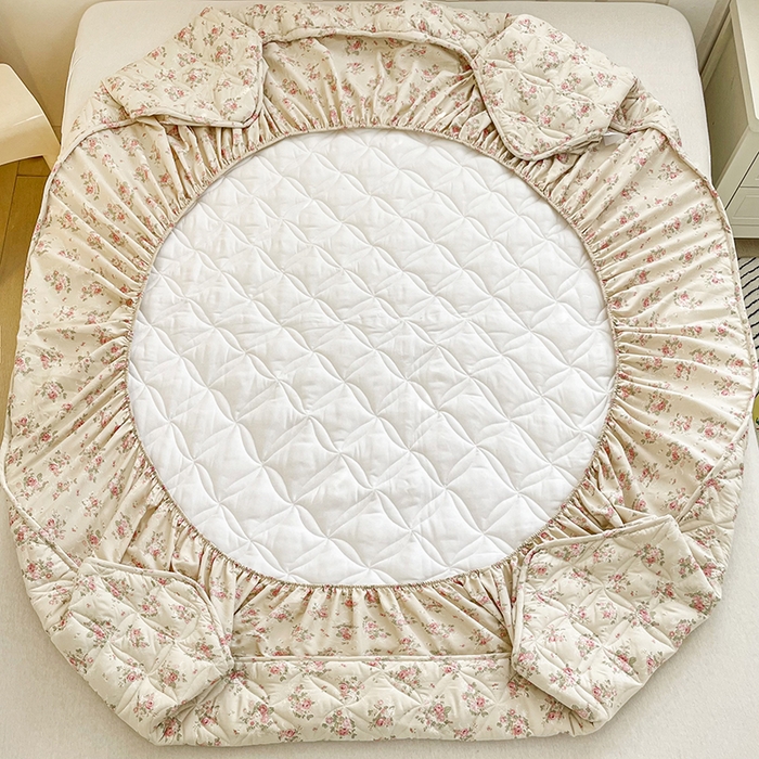 91家纺网 家纺一手货源 找家纺 豪选家纺 2025春夏四季新款新品有氧双层纱印花夹棉床笠床护罩床垫保护套 浪漫新花语