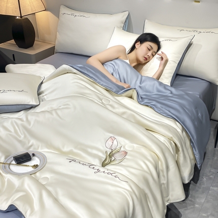 91家纺网 家纺一手货源 找家纺 （总）仔仔熊 2025新款水洗真丝夏被四件套-百合