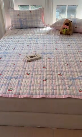 91家纺网 家纺一手货源 找家纺 Sweet dreams甜梦 2025新款全棉卡通小清新棉垫子床垫旅行垫 蝴蝶结樱桃