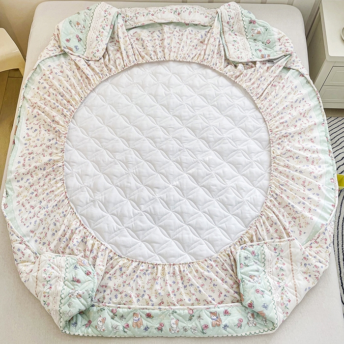 91家纺网 家纺一手货源 找家纺 豪选家纺 2025春夏四季新款新品有氧双层纱印花夹棉床笠床护罩床垫保护套 趣萌宠乐坊