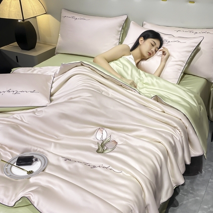 91家纺网 家纺一手货源 找家纺 （总）仔仔熊 2025新款水洗真丝夏被四件套-百合