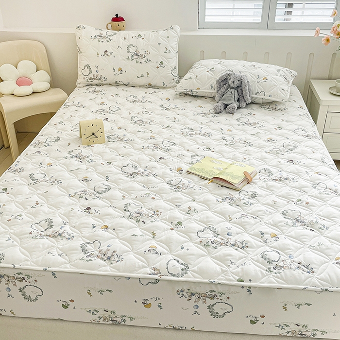 91家纺网 家纺一手货源 找家纺 豪选家纺 2025春夏四季新款新品有氧双层纱印花夹棉床笠床护罩床垫保护套 小兔兔童话