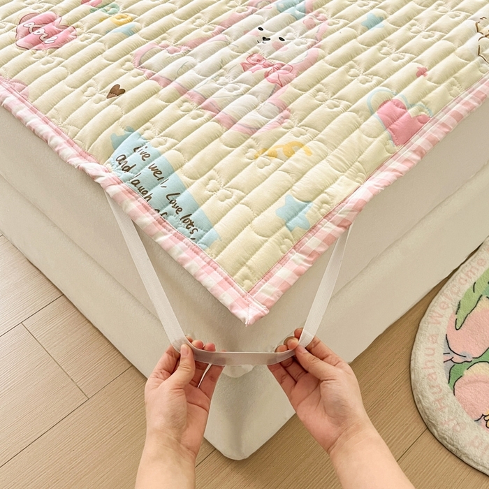 91家纺网 家纺一手货源 找家纺 Sweet dreams甜梦 2025新款全棉卡通小清新棉垫子床垫旅行垫 萌趣乐园