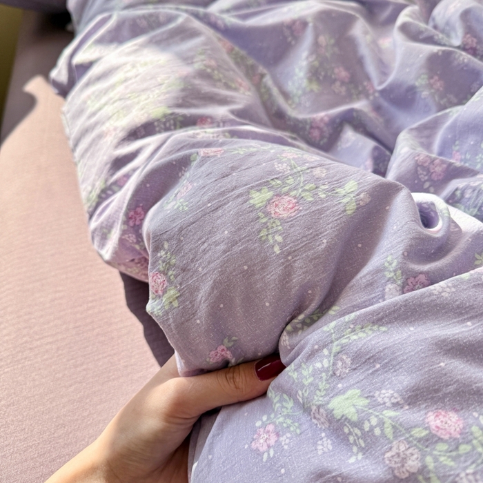 91家纺网 家纺一手货源 找家纺 罗亿家纺 2025新款云感提花双层纱裸睡四件套 恋如青柠香