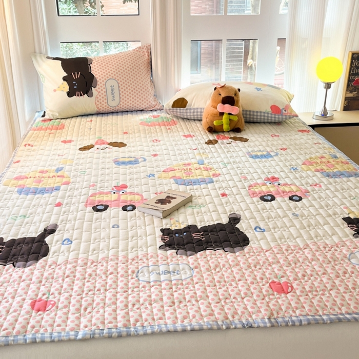 91家纺网 家纺一手货源 找家纺 Sweet dreams甜梦 2025新款全棉卡通小清新棉垫子床垫旅行垫 蛋糕小猫