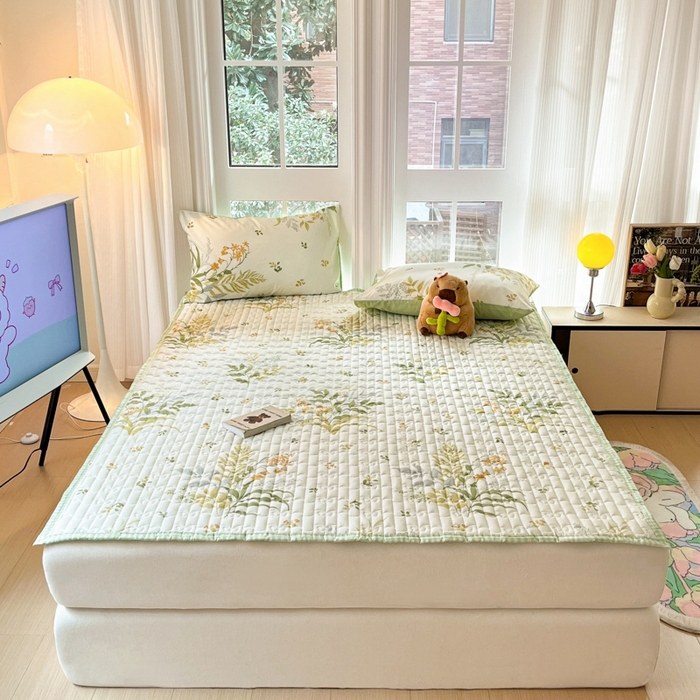 91家纺网 家纺一手货源 找家纺 Sweet dreams甜梦 2025新款全棉卡通小清新棉垫子床垫旅行垫 春意盎然