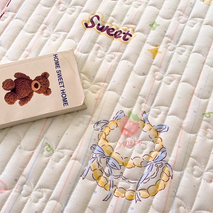 91家纺网 家纺一手货源 找家纺 Sweet dreams甜梦 2025新款全棉卡通小清新棉垫子床垫旅行垫 花花小猫