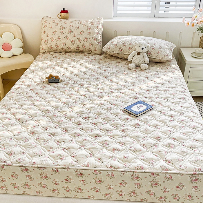 91家纺网 家纺一手货源 找家纺 豪选家纺 2025春夏四季新款新品有氧双层纱印花夹棉床笠床护罩床垫保护套 浪漫新花语