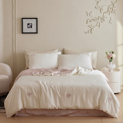 91家纺网 家纺一手货源 找家纺 （总）简纯主义 2025新款邂逅山茶天丝四件套