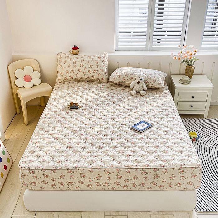 91家纺网 家纺一手货源 找家纺 豪选家纺 2025春夏四季新款新品有氧双层纱印花夹棉床笠床护罩床垫保护套 浪漫新花语