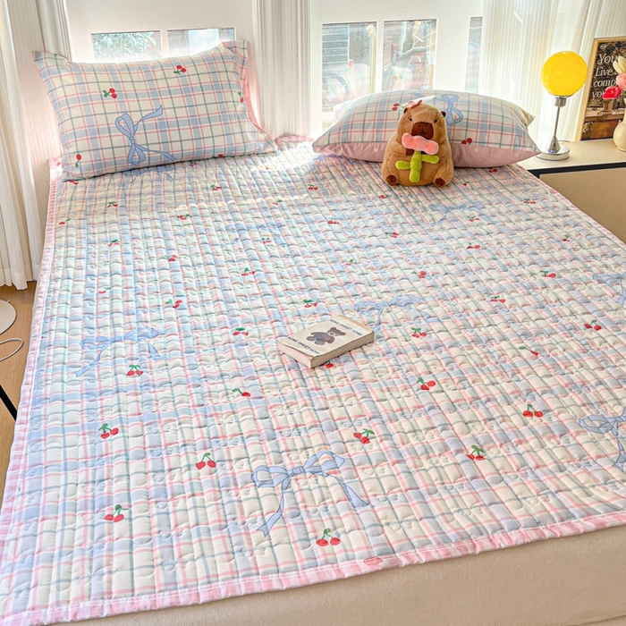 91家纺网 家纺一手货源 找家纺 Sweet dreams甜梦 2025新款全棉卡通小清新棉垫子床垫旅行垫 蝴蝶结樱桃