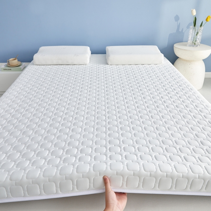 91家纺网 家纺一手货源 找家纺 祁恋婷家居 2025新款A类牛奶丝棉花抗压床垫【床垫遮盖物】 单边四菱格白