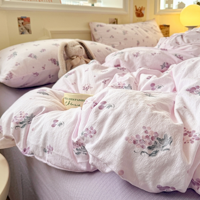 91家纺网 家纺一手货源 找家纺 罗亿家纺 2025新款云感提花双层纱裸睡四件套 葡萄七分甜