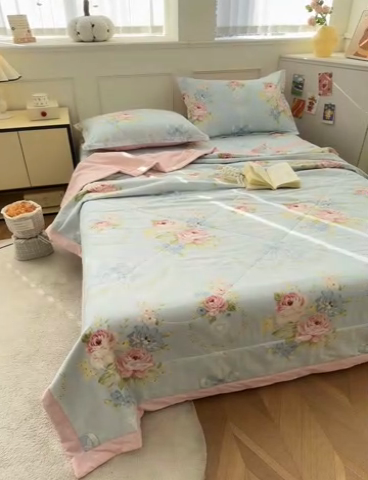 91家纺网 家纺一手货源 找家纺 棉造家居 2025新款春夏全棉纯棉印花夏被夏凉被空调被 花涧烟雨