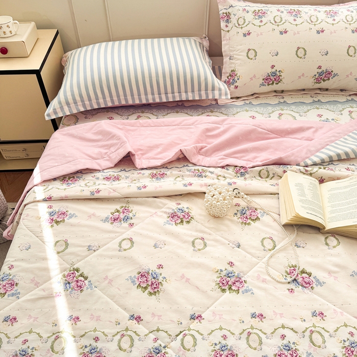 91家纺网 家纺一手货源 找家纺 棉造家居 2025新款春夏全棉纯棉印花夏被夏凉被空调被 芳菲羽