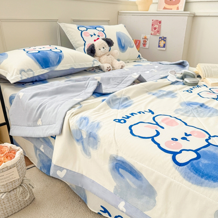 91家纺网 家纺一手货源 找家纺 棉造家居 2025新款春夏全棉纯棉印花夏被夏凉被空调被 晴天小兔