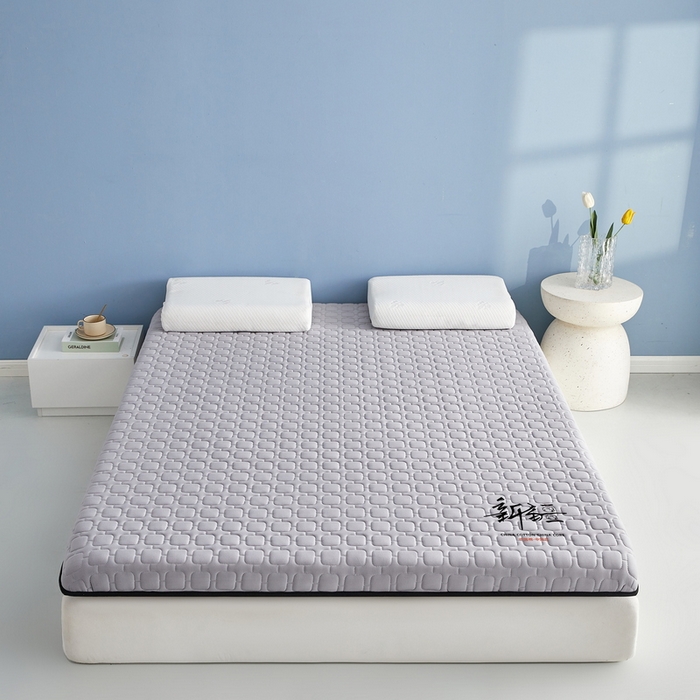 91家纺网 家纺一手货源 找家纺 祁恋婷家居 2025新款A类牛奶丝棉花抗压床垫【床垫遮盖物】 新疆棉花-四菱格灰