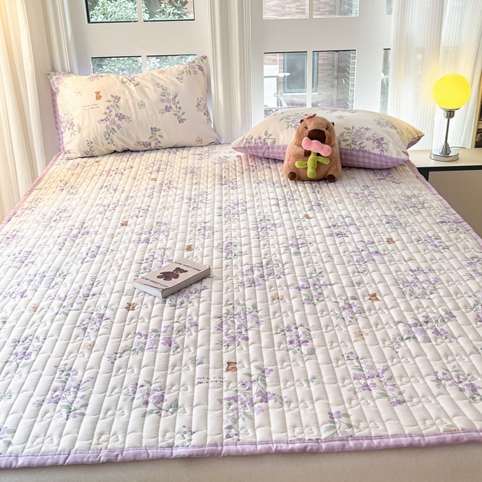 91家纺网 家纺一手货源 找家纺 Sweet dreams甜梦 2025新款全棉卡通小清新棉垫子床垫旅行垫 小熊花语