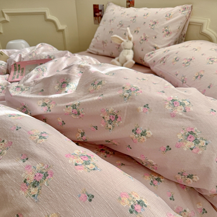 91家纺网 家纺一手货源 找家纺 罗亿家纺 2025新款云感提花双层纱裸睡四件套 奶油味的暗恋