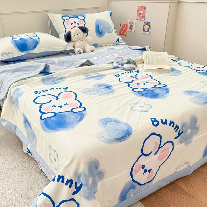 91家纺网 家纺一手货源 找家纺 棉造家居 2025新款春夏全棉纯棉印花夏被夏凉被空调被 晴天小兔