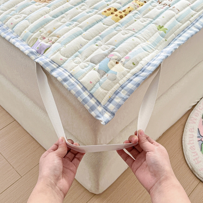 91家纺网 家纺一手货源 找家纺 Sweet dreams甜梦 2025新款全棉卡通小清新棉垫子床垫旅行垫 奇趣动物园