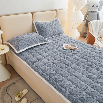 91家纺网 家纺一手货源 找家纺 买家秀 爆款不断货）A类母婴级舒棉绒牛奶绒床垫子雪花绒床垫子床褥子塔肤绒床垫褥子多功能床垫软垫床单款 奇幻-烟雨蓝