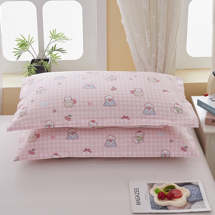 91家纺网 家纺一手货源 找家纺  翎盈家纺   2025新款ins风小清新纯棉印花枕套 可爱家族