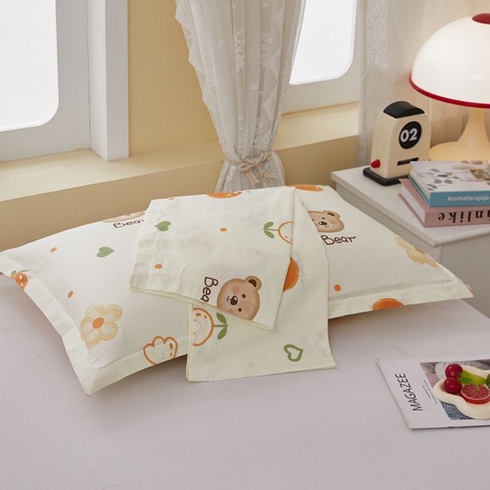 91家纺网 家纺一手货源 找家纺  翎盈家纺   2025新款ins风小清新纯棉印花枕套 熊宝乐园