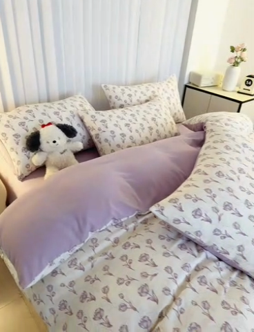 91家纺网 家纺一手货源 找家纺 雅慕家居   2025新款针织棉双层纱四件套 紫色郁金香