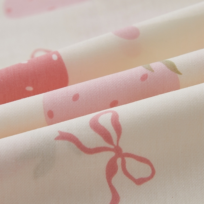 91家纺网 家纺一手货源 找家纺  翎盈家纺   2025新款ins风小清新纯棉印花枕套 草莓庄园