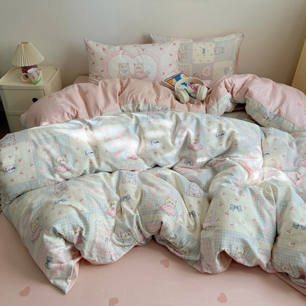 91家纺网 家纺一手货源 找家纺 桃喜 2025春夏新款全棉卡通混搭13070系列四件套 哈基米